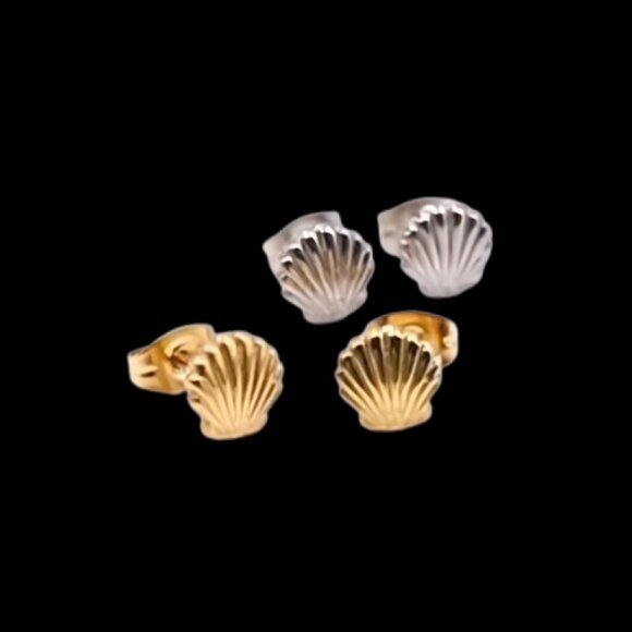 18kt Yellow Gold Plated or Sterling Silver Plated Shell Studs Earrings - Picture 1 of 3